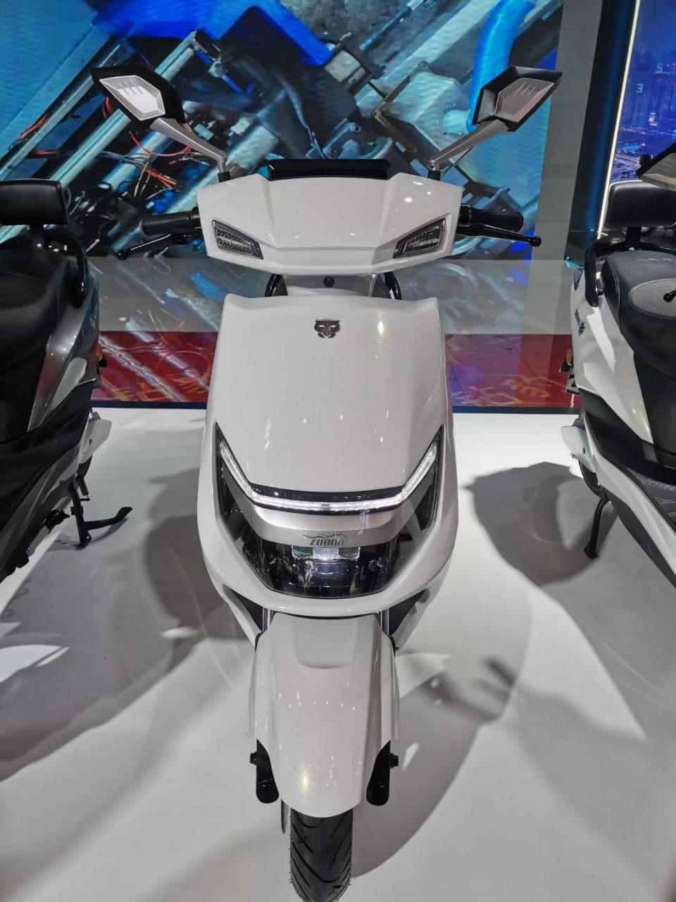 五星钻豹电动车是全国十大品牌的电动车.目前,排在前五.