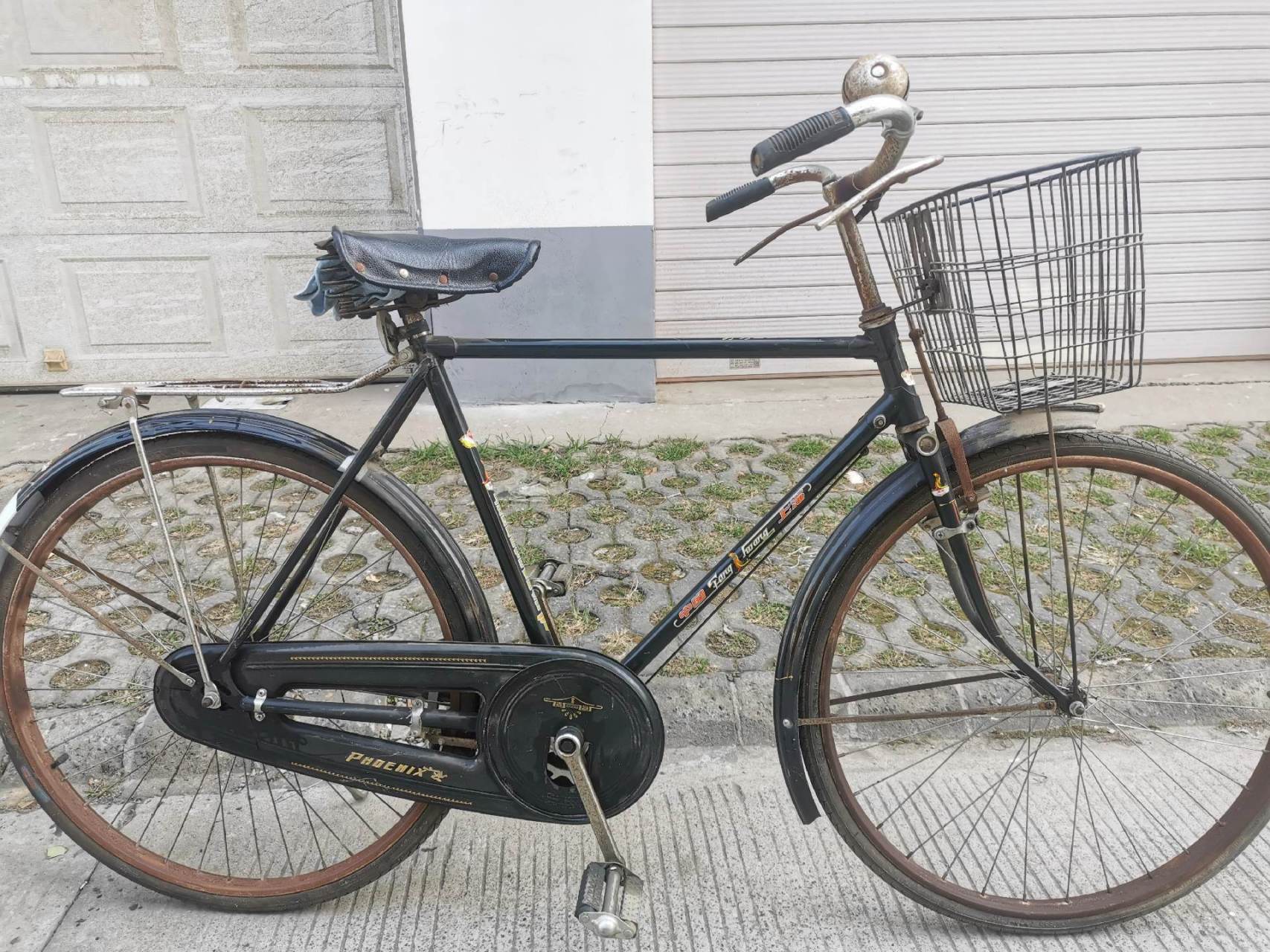 凤凰26寸轮老式怀旧自行车.