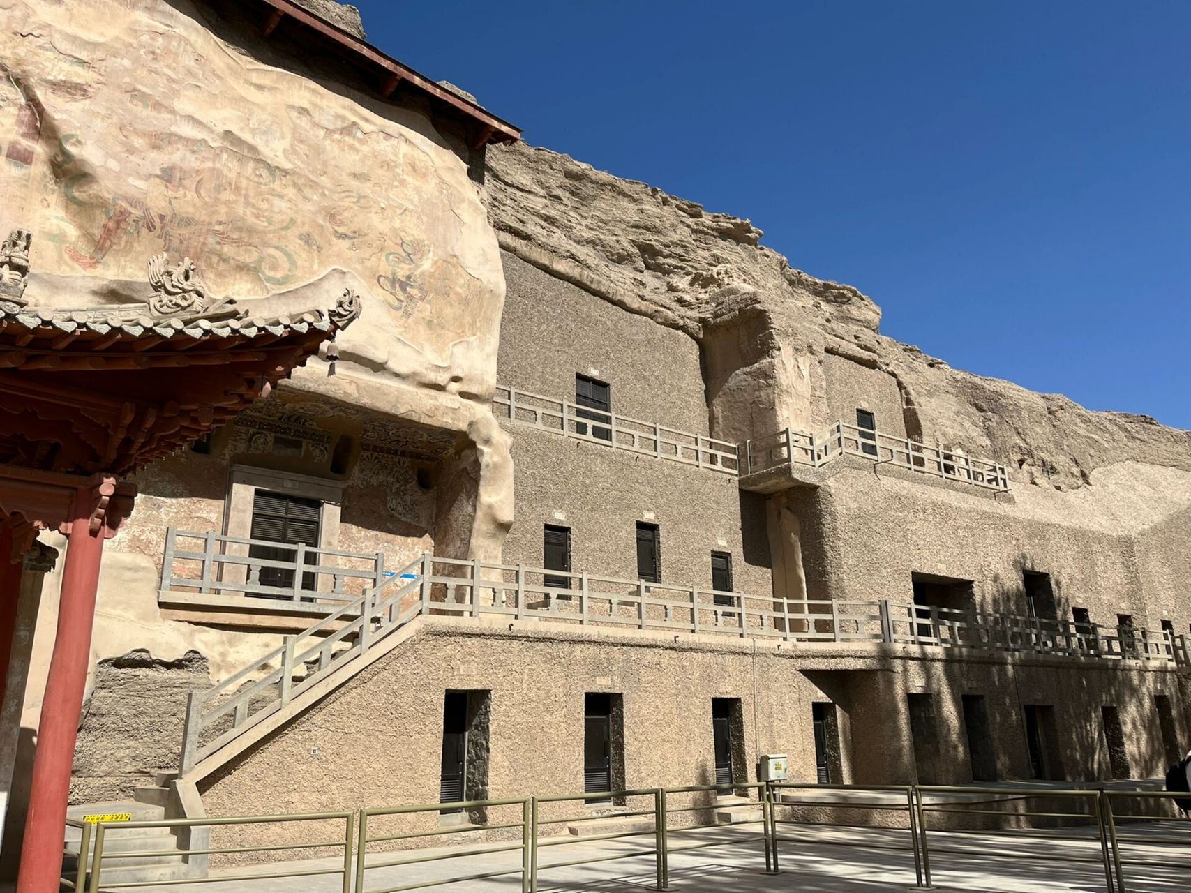 敦煌莫高窟景区官方通告. 甘肃～敦煌莫高窟.