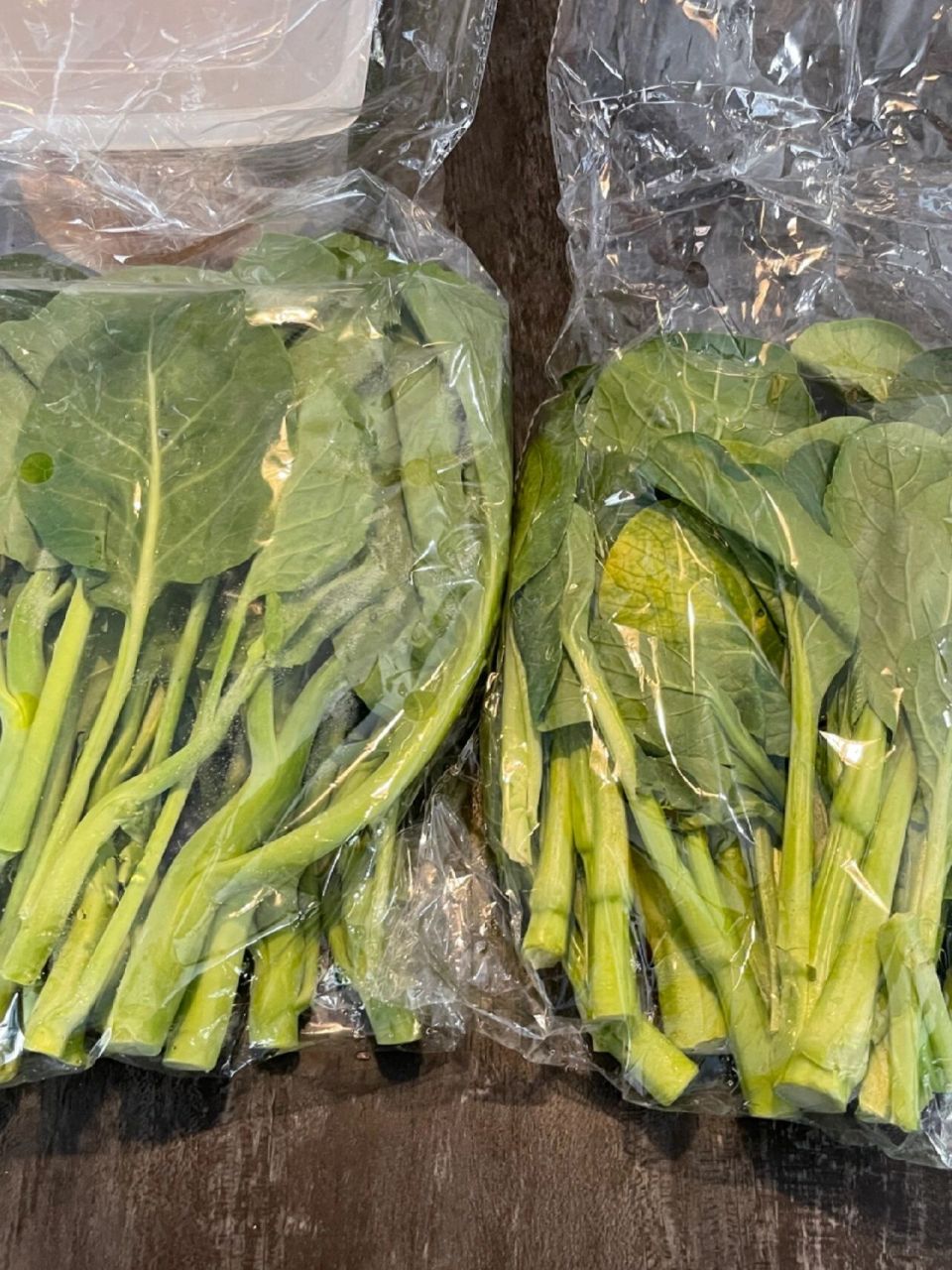 芥兰和菜心,只有广东人才会区分吧 好难哦 买了包芥兰和菜心,没贴标签