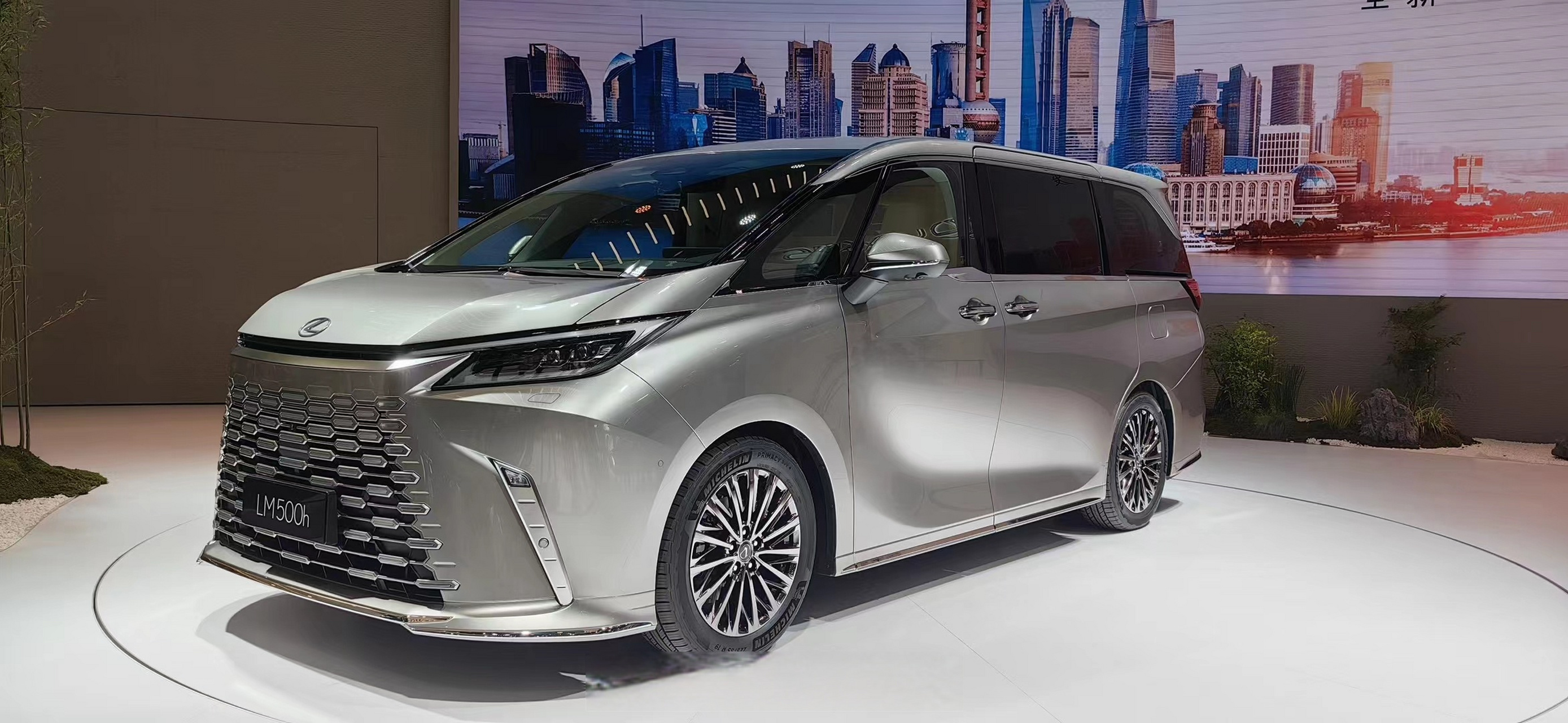 雷尔法,估计加价50万起.不疯狂,不癫狂.#百家车坛