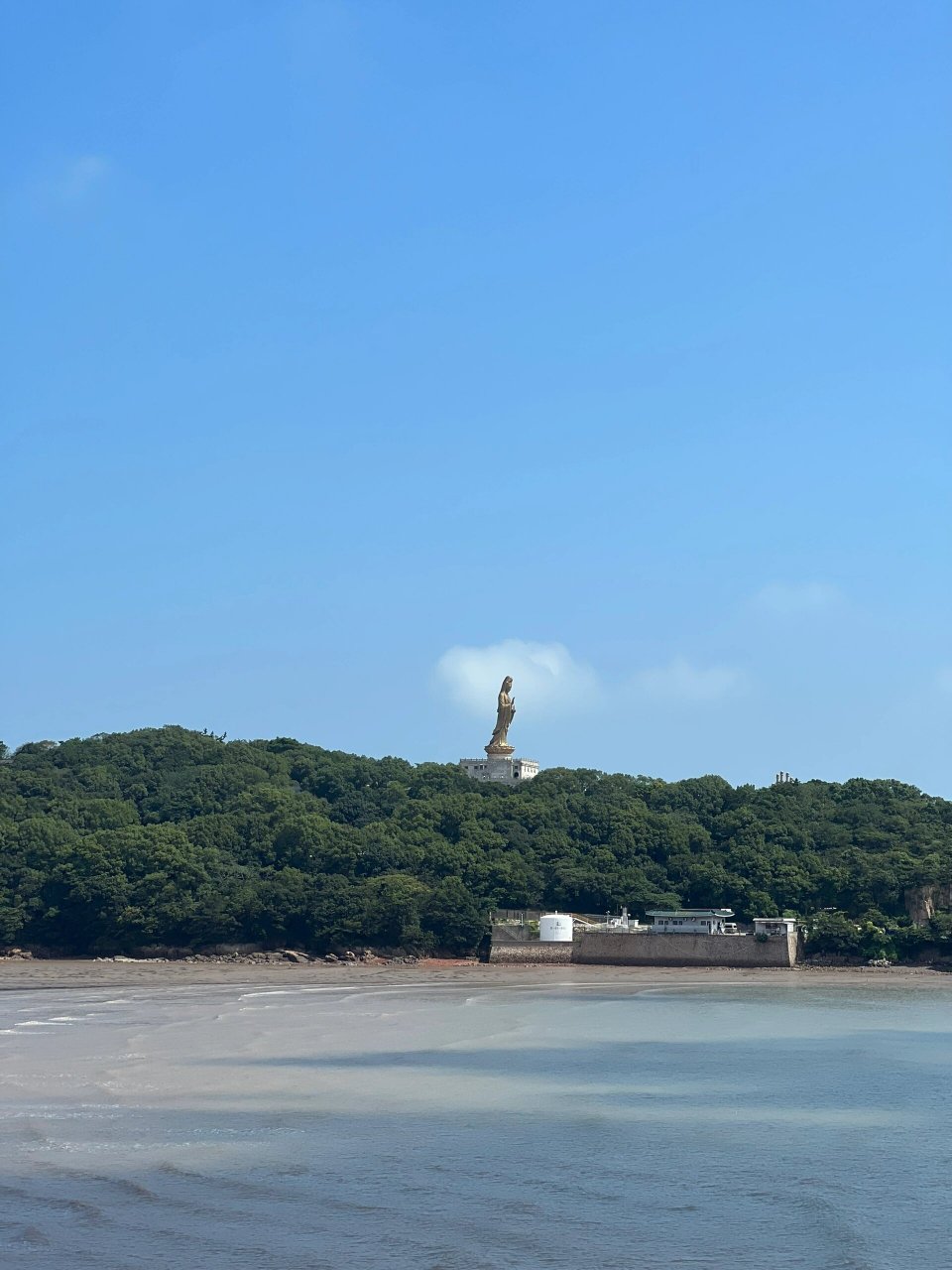 洛迦山全景图片