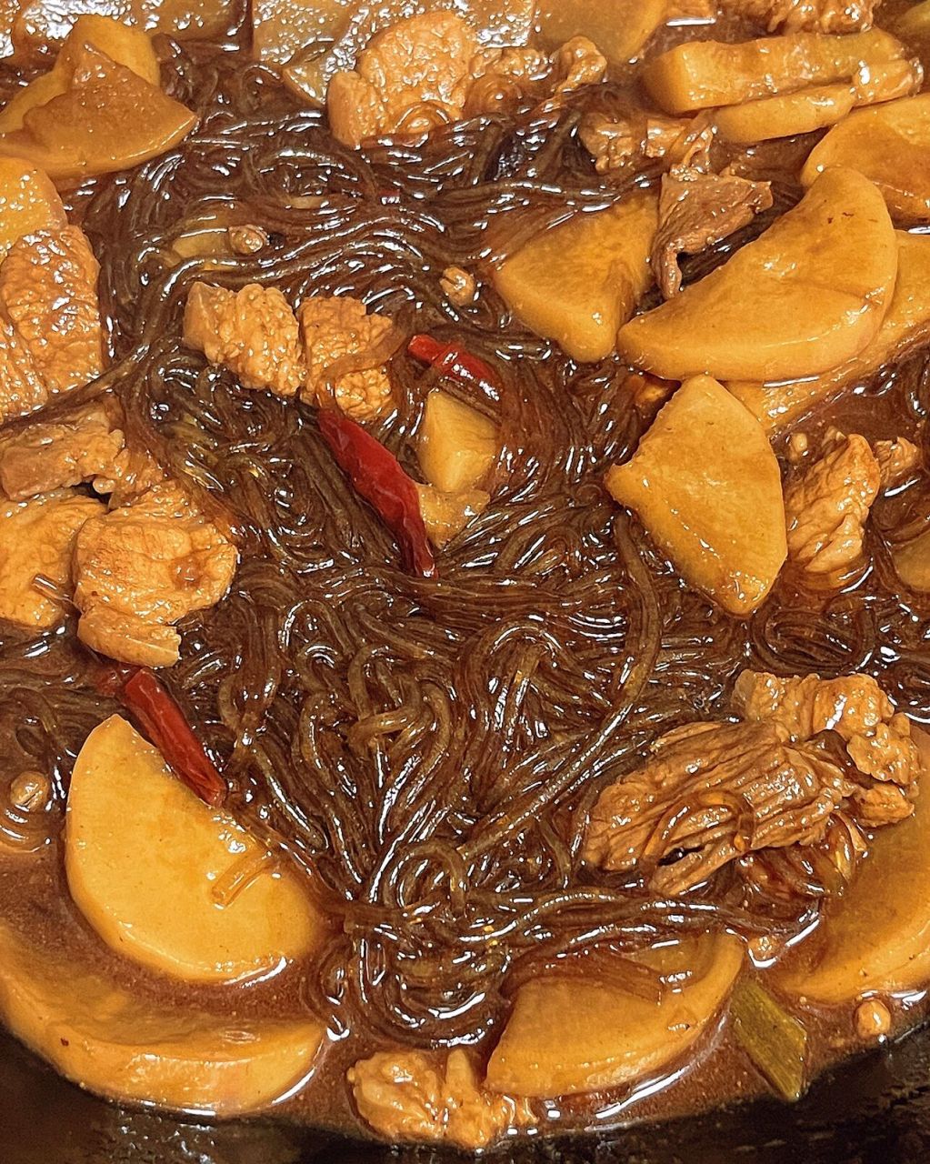 冬天最常吃的家常下饭菜,萝卜粉条炖肉 7815 	 7815萝卜粉条