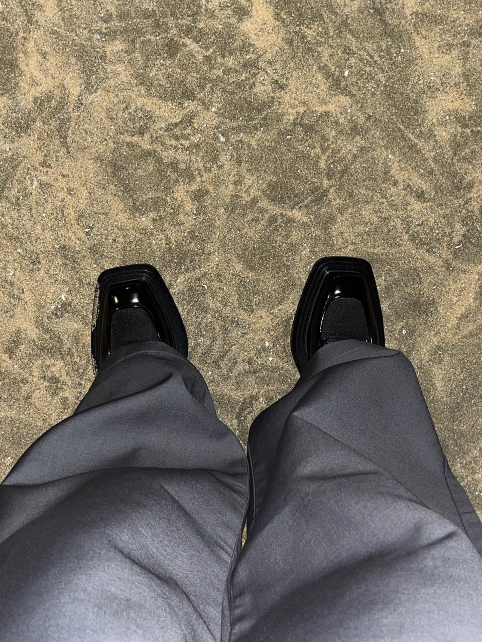 澳门黑沙海滩值得去吗 和朋友下课晚上去海边吃点烧烤开心了