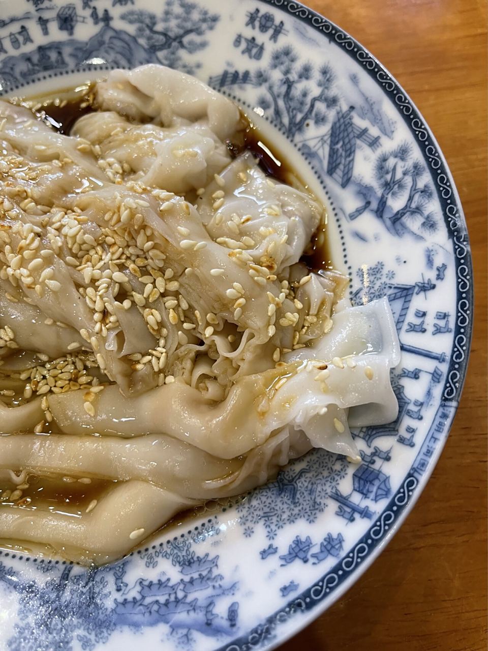 广东肠粉之信宜捞粉 信宜捞粉是广东肠粉的一类,是茂名的特色小吃 它