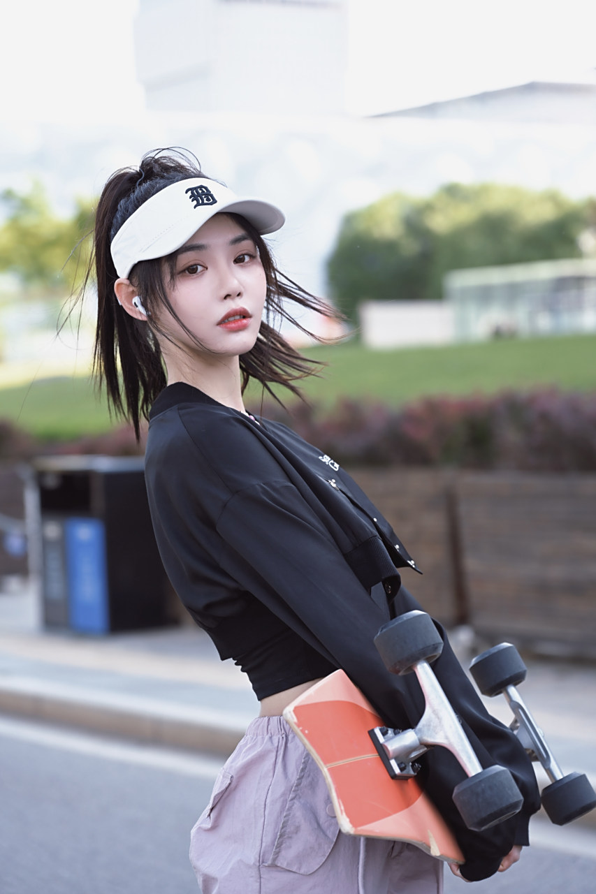 梁壁荧 初夏滑板写真9615,阳光灵动,偶遇清澈鲜活夏日!#梁壁荧