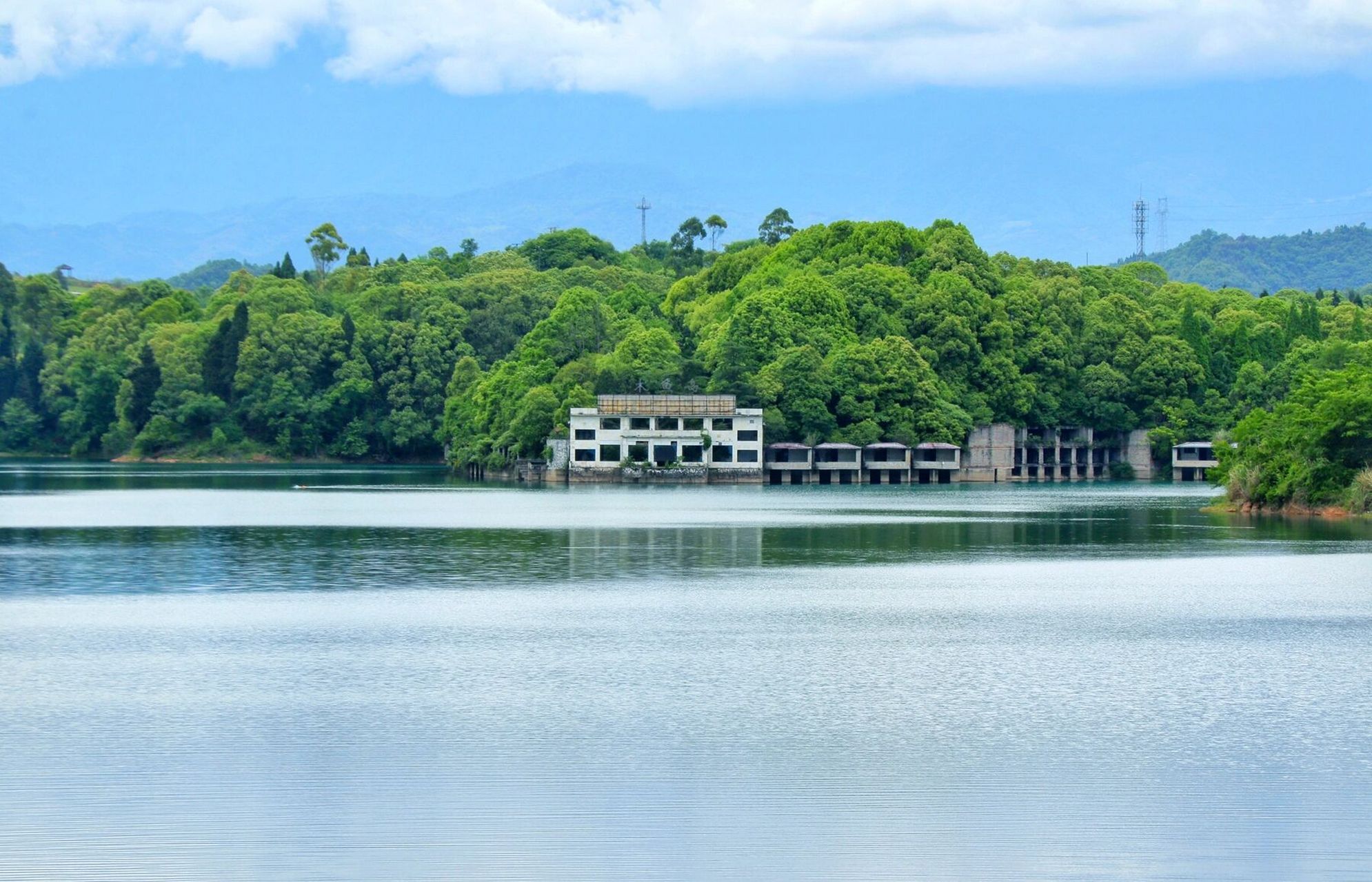 崇州白塔湖景区图片