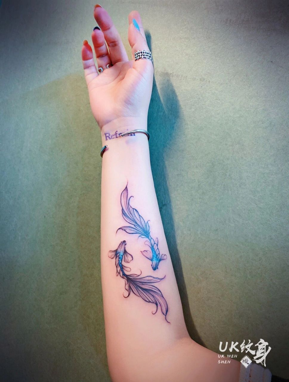 小臂纹身/锦鲤纹身/水彩纹身 锦鲤/小臂 风行过万里,月沉没海底,我