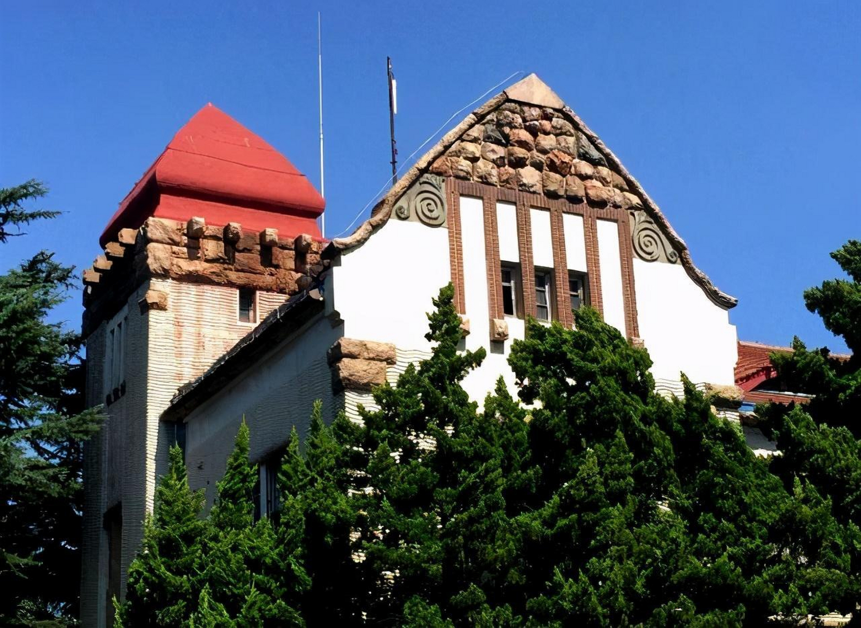 中国海洋大学鱼山校区,山东最美大学校园 0202 八关山读月,五子顶