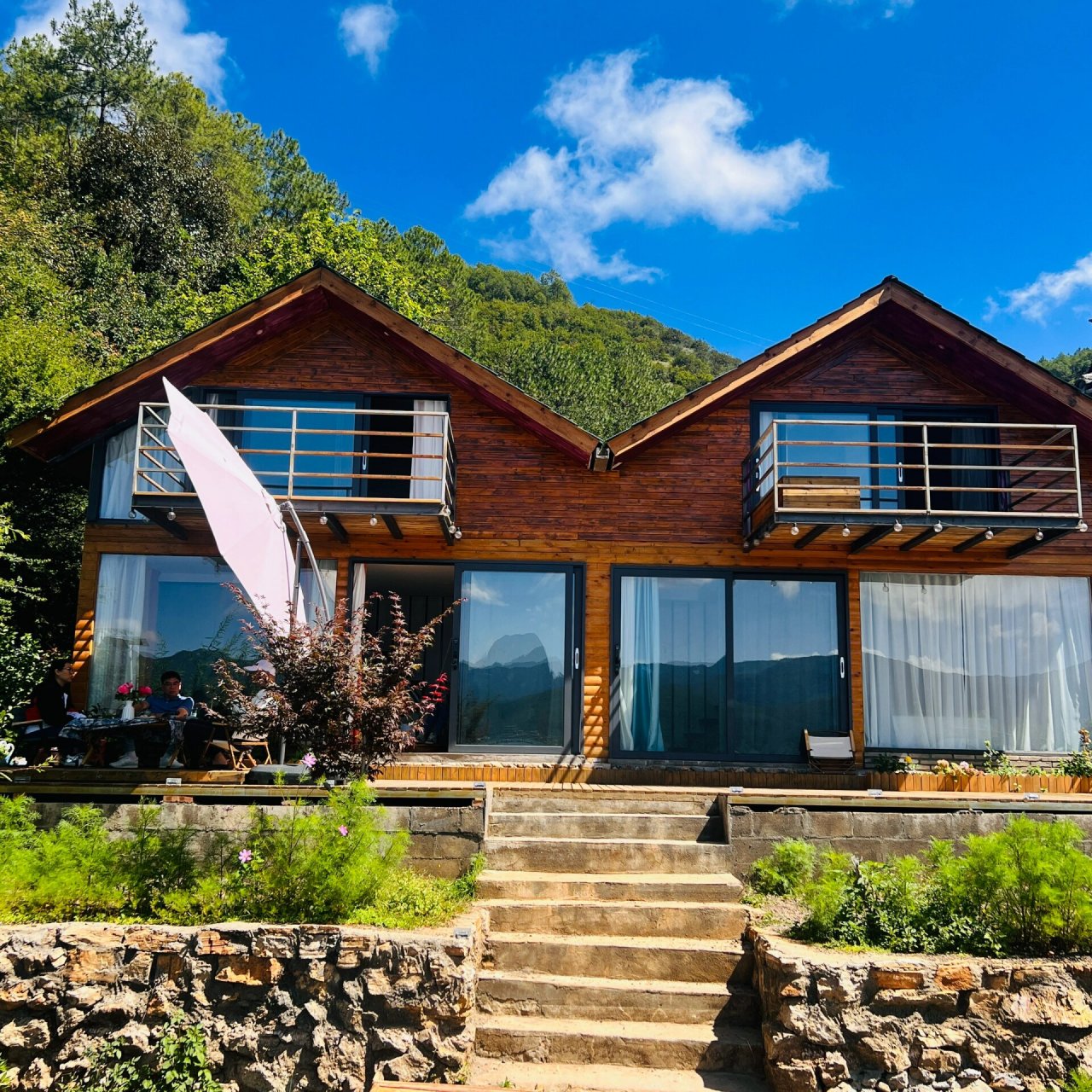 泸沽湖最美客栈 泸沽湖格格屋,推出两间湖景房,8～2号,明儿入住的客人