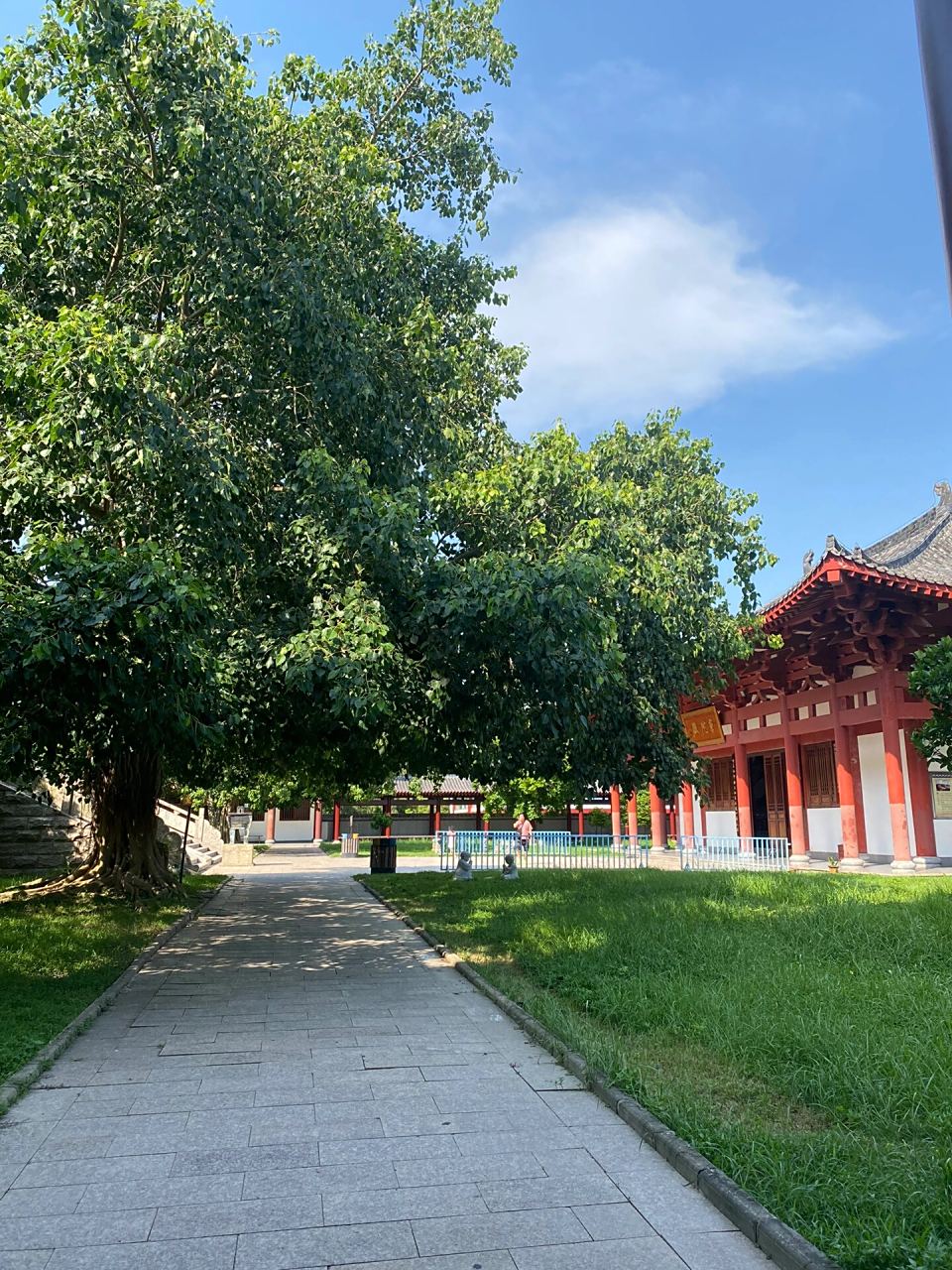 北海冠头岭普渡寺 1,这些是在北海冠头岭里的普度寺的照片,冠头岭普渡
