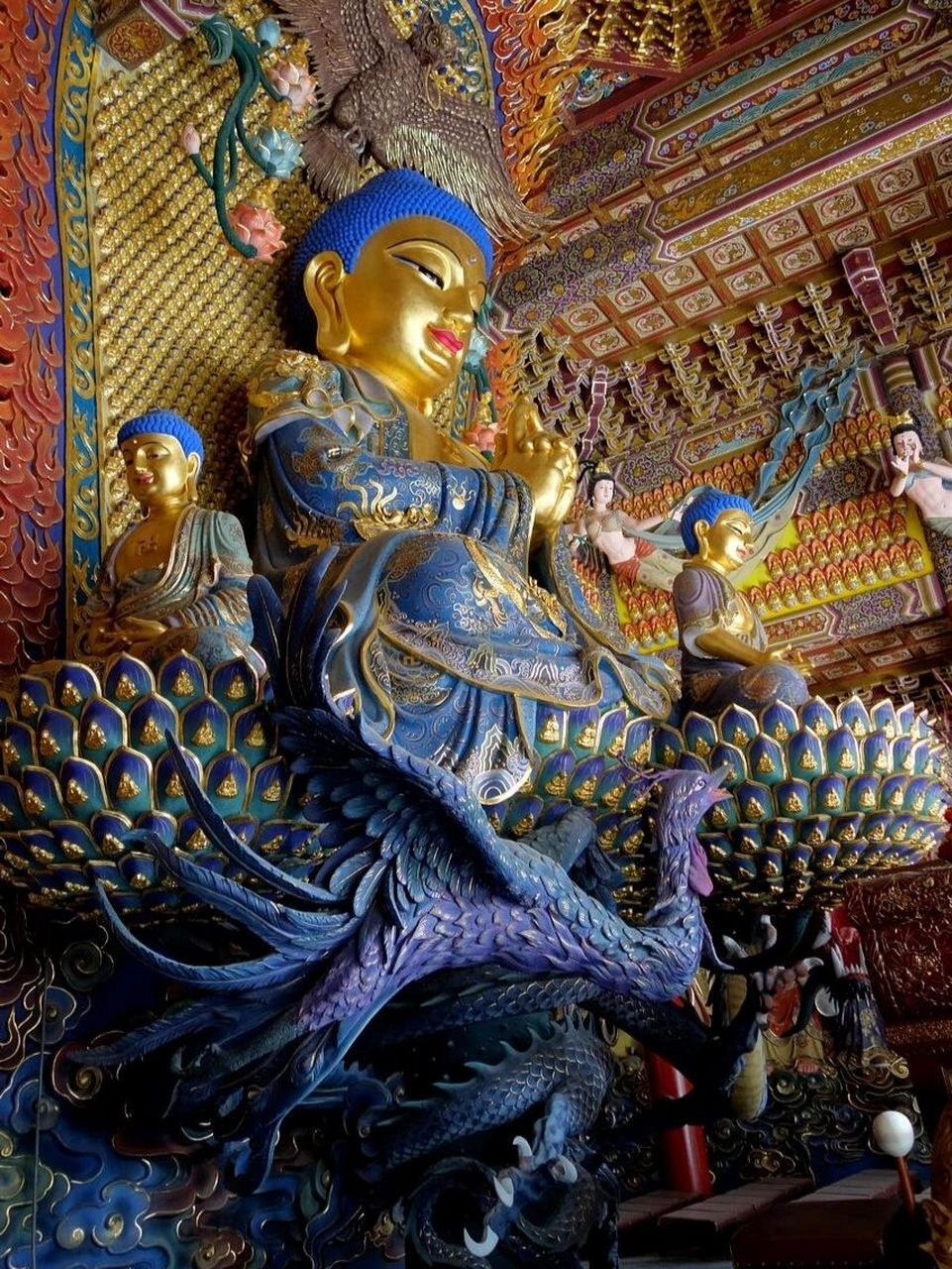 北京白瀑寺里的"车神殿",有车的一定要看 北京白瀑寺虽然是重新修建的