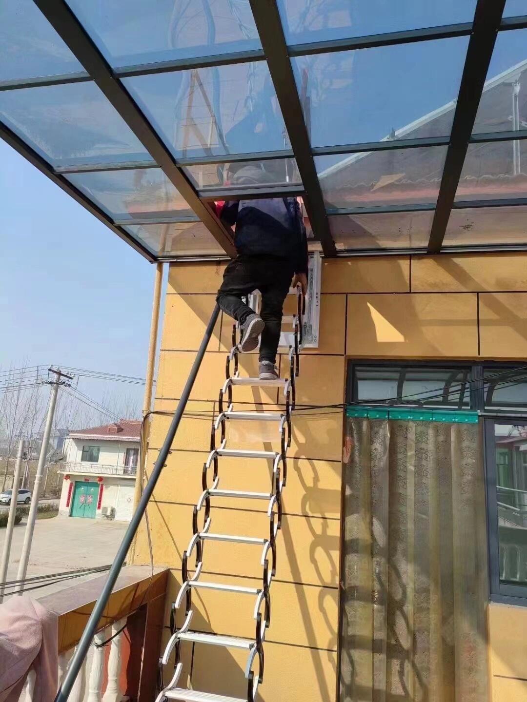 加天窗的铝合金雨棚安装完成实例返图