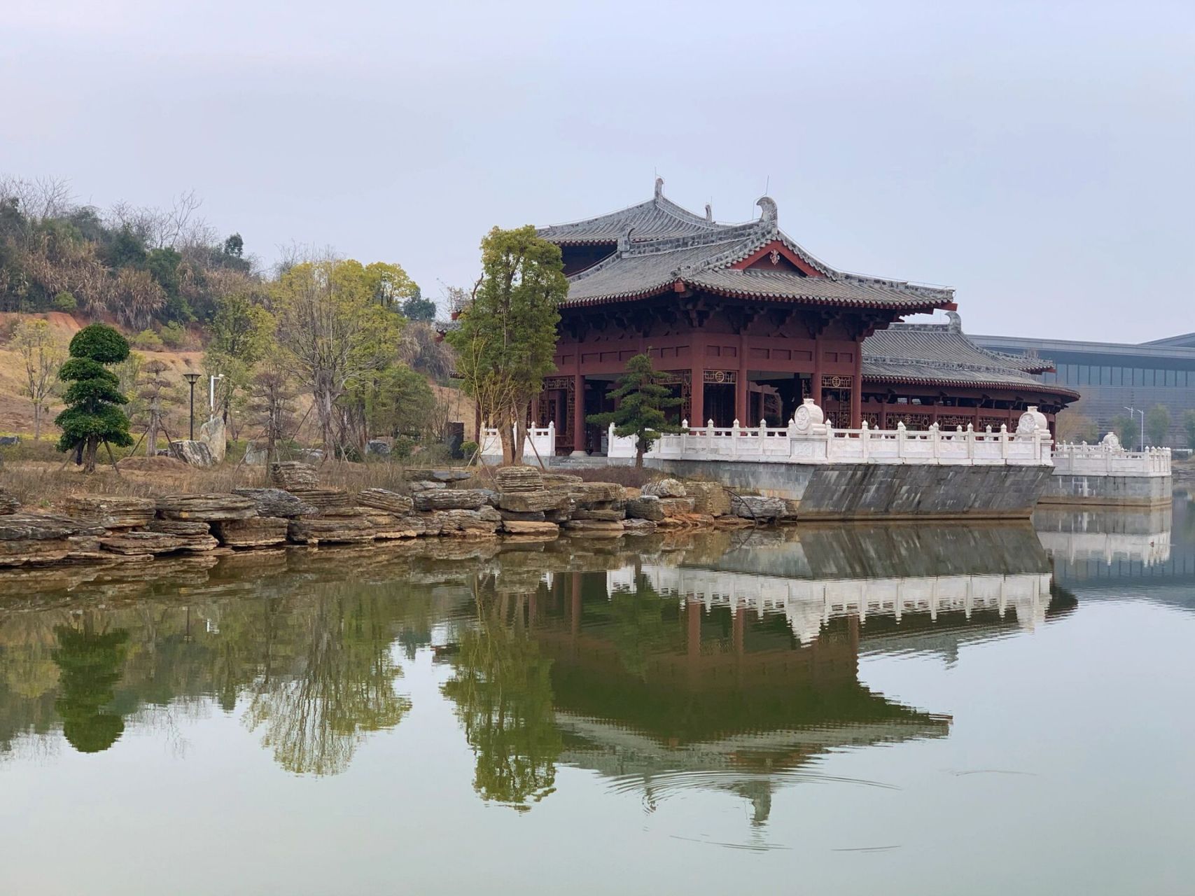 樟树市一日游 今天2023年2月28日,一大早起来去阁皂山玩,路过岐黄小镇