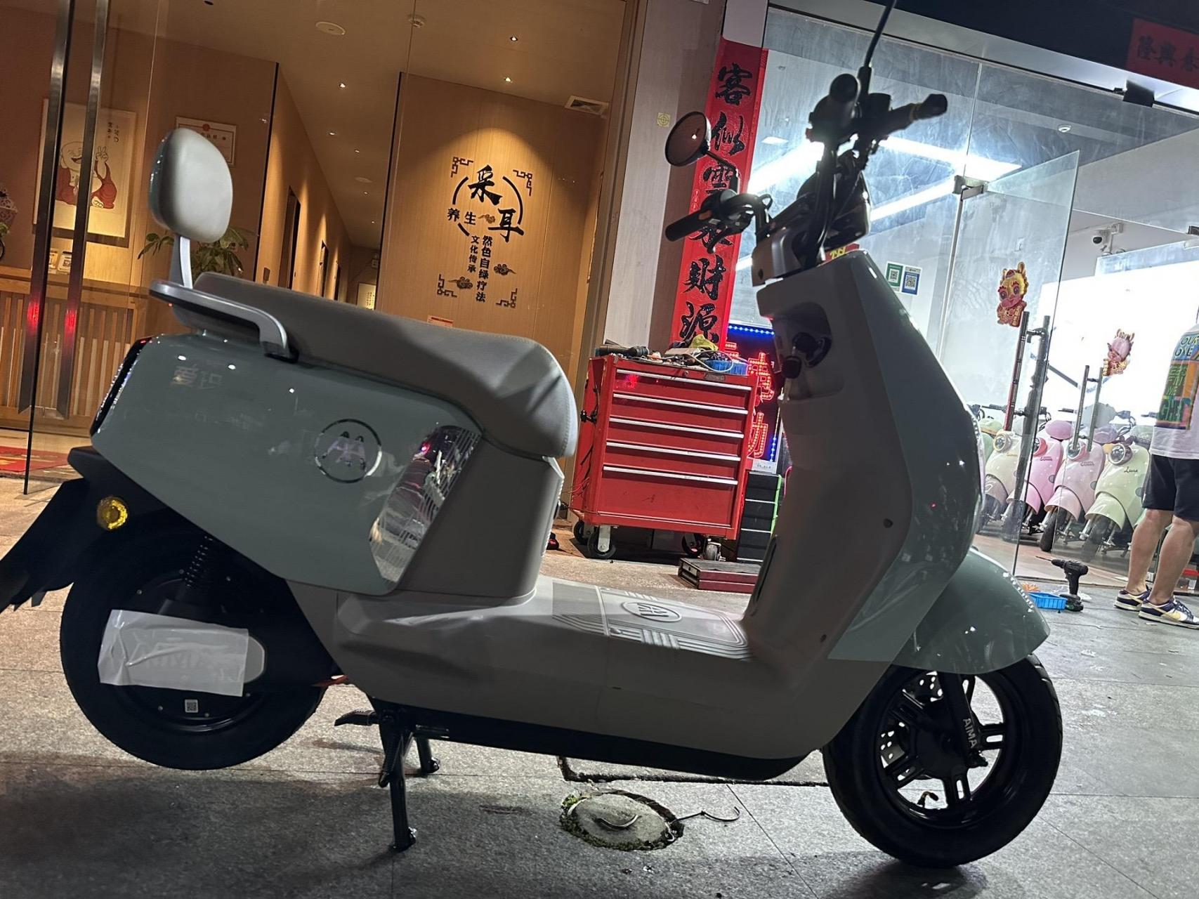 是性价比高的新国标电动车,适合夏日出行必备之选.