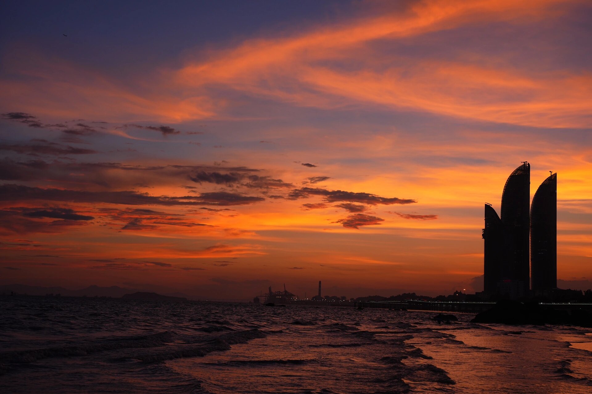 厦门海滩推荐,都别错过海边日出日落打卡点 厦门的浪漫 晚霞日出各占