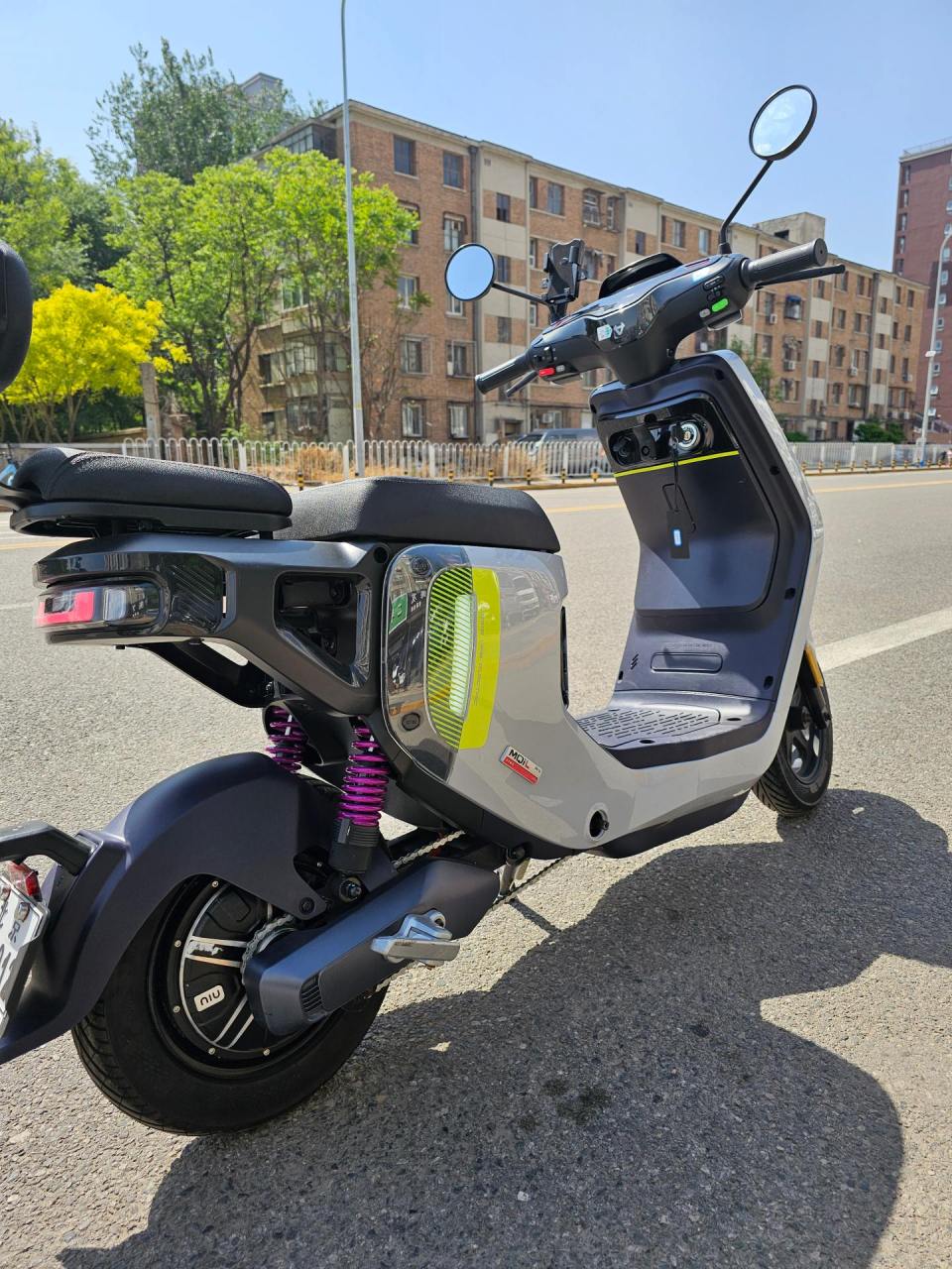 小牛mqil pro  m3顶配  ml  48-48原装锂电  (循环10次) 可续航150