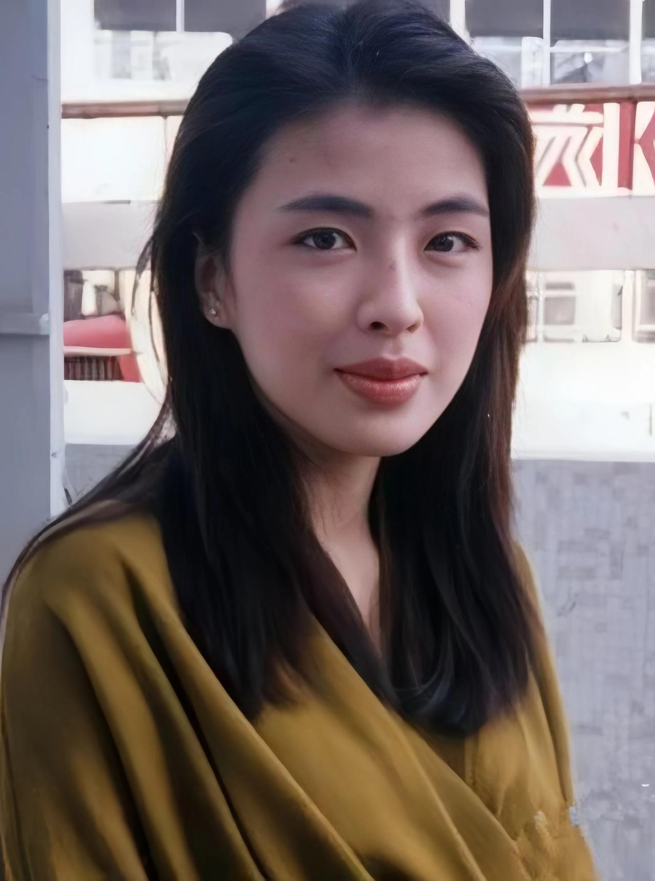 罗美薇,歌神张学友的夫人,很漂亮,王祖贤和朱玲玲的结合体!