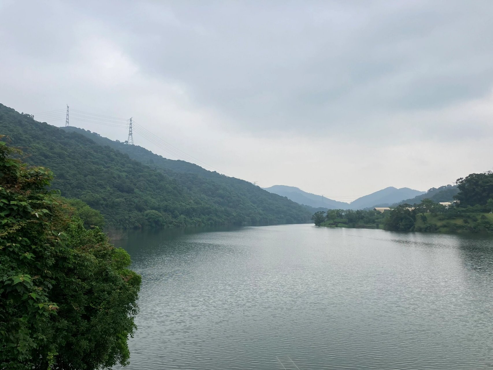 广州黄埔区水声水库游记 交通:从黄埔区长平地铁站出站后,坐黄埔有轨