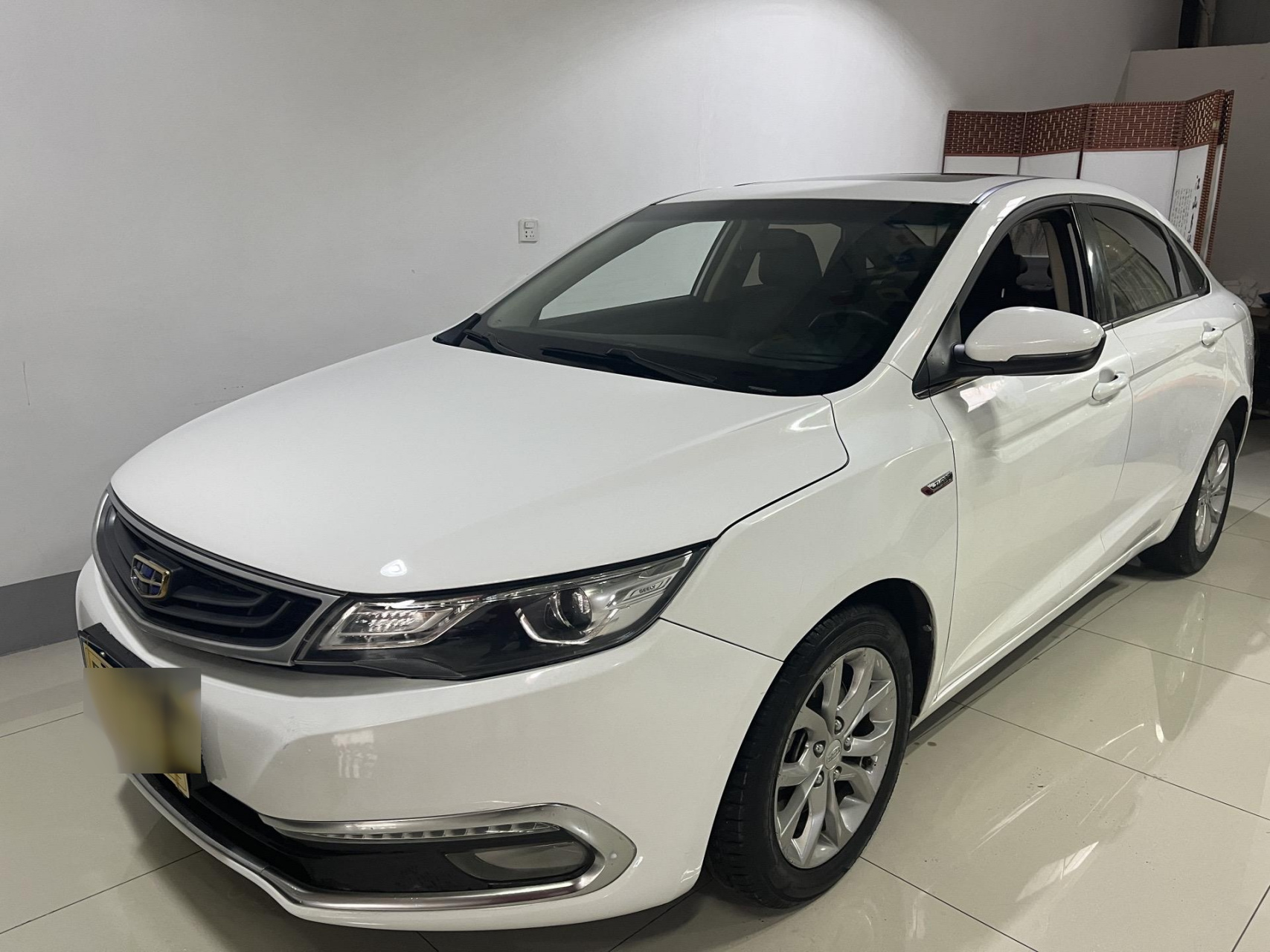 17年 吉利帝豪gl 手动挡 1.3t动力 一手车 费用齐全 3个多