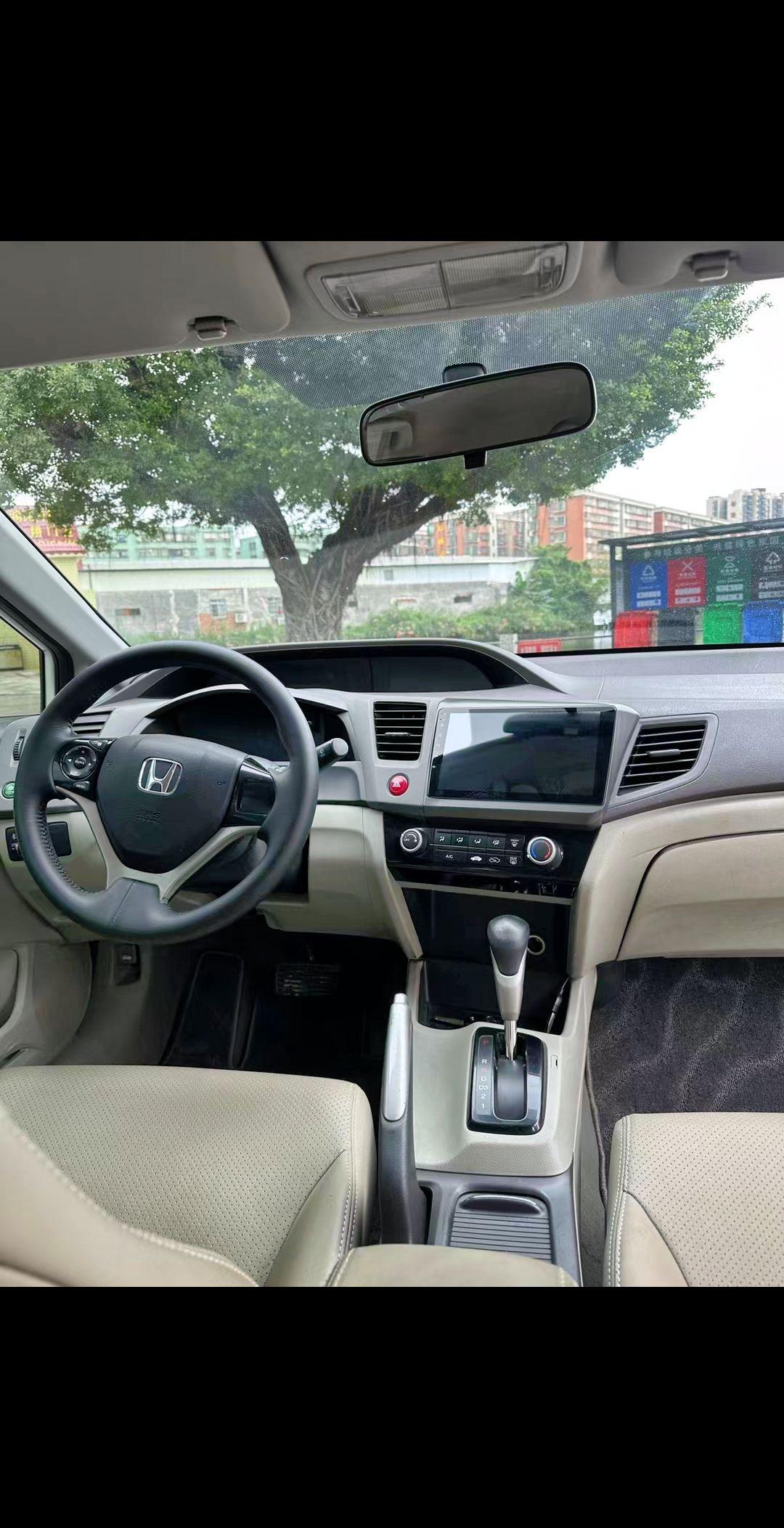 大家晚上好新货继续上市2013年4月本田思域1.8自动档9代.精品车况