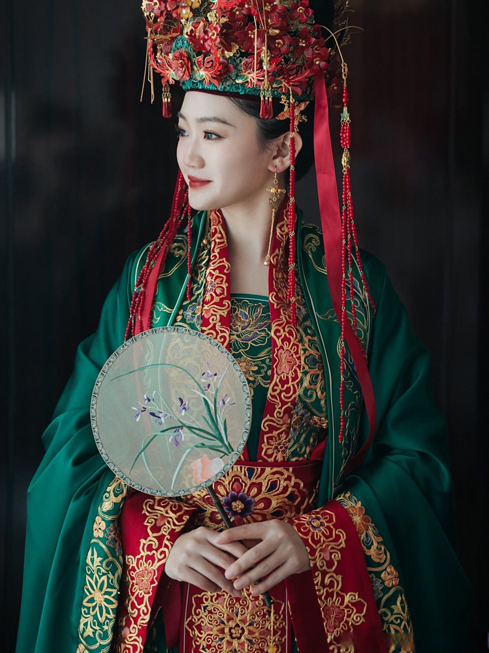 红了樱桃,绿了芭蕉,红配绿高级感.