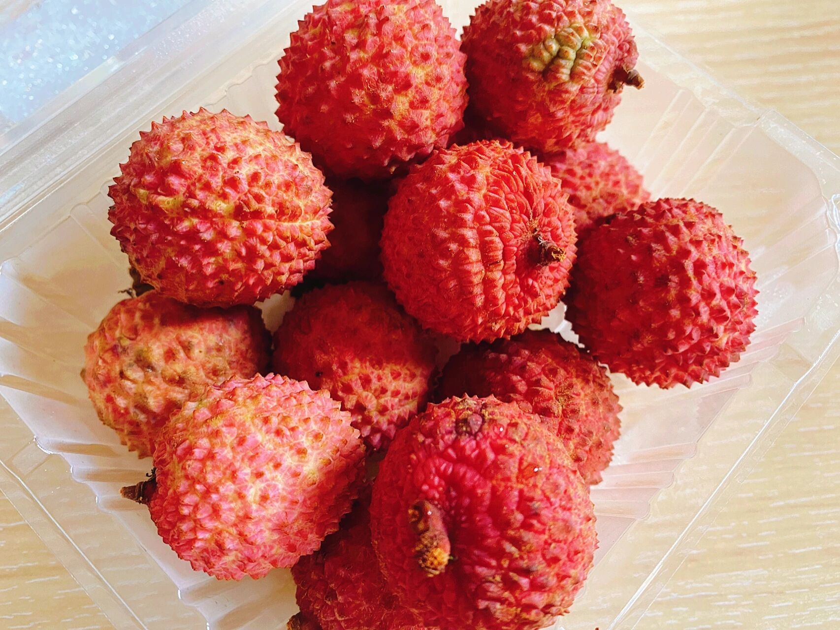 终于吃到了传说中的深圳特产04南山荔枝 自从我妈来了一次深圳,就对