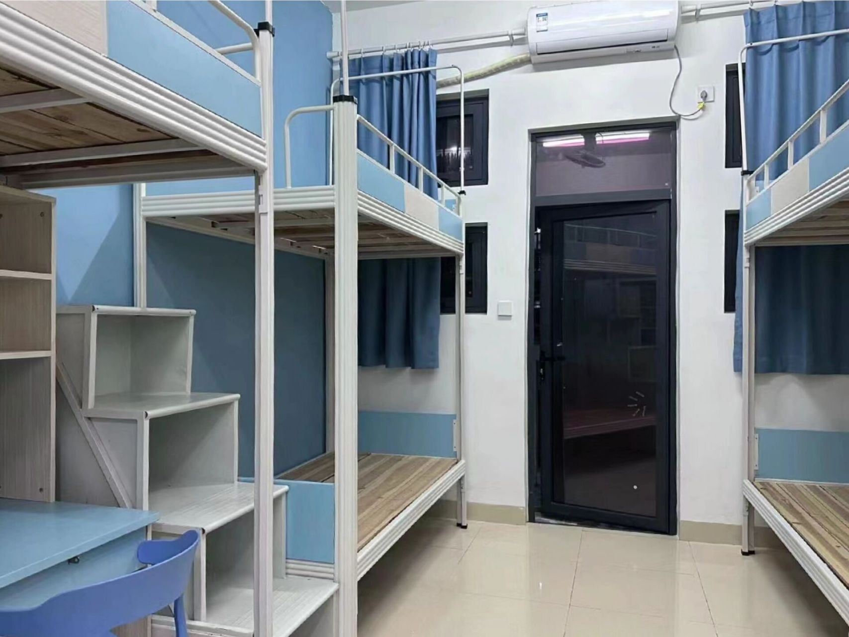 厦门南洋职业学院 厦门南洋学院坐落于美丽的海上花园城市厦门,校园