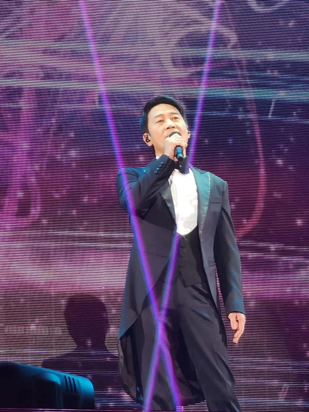 情深说话未曾讲 5.情归于尽 6.dna出错 7.传情达意 8.一生幸福 9.