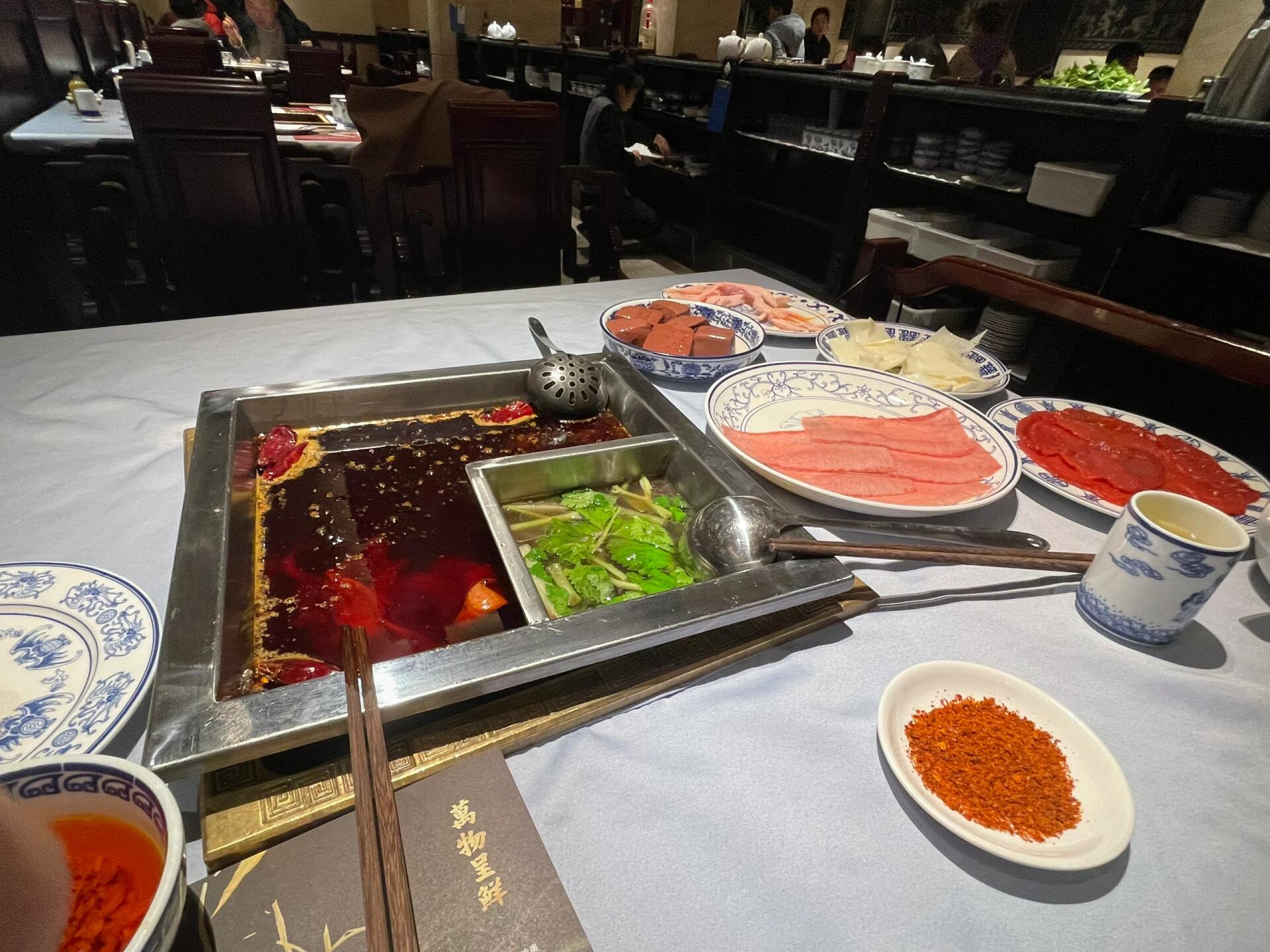 成都琴台路龙森园火锅超好吃