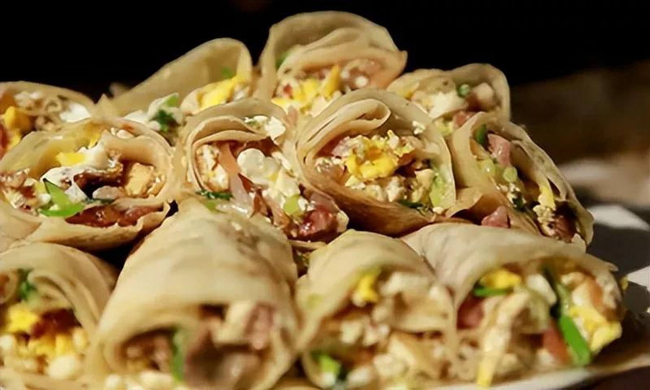 一人一道家乡特色美食 滨州锅子饼是山东省滨州市的一种传统名吃,属于