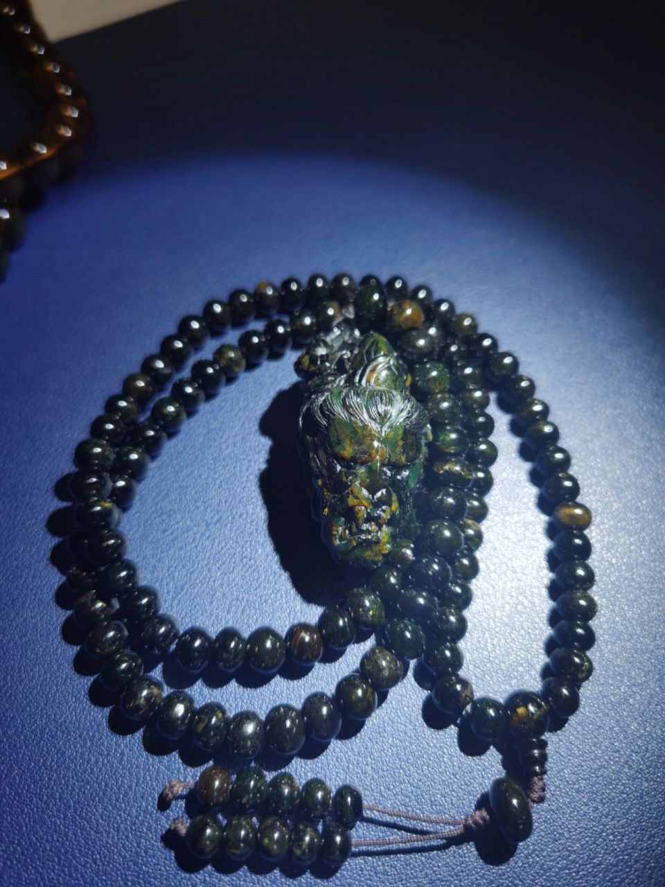 抚顺琥珀-翳珀,分享千万年的自然造物魅力 在一次拜访朋友的巧合下