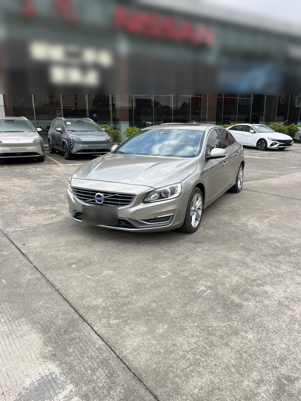 新到2015款沃尔沃s60l高配t5智驭版,热门颜色海贝灰,2.