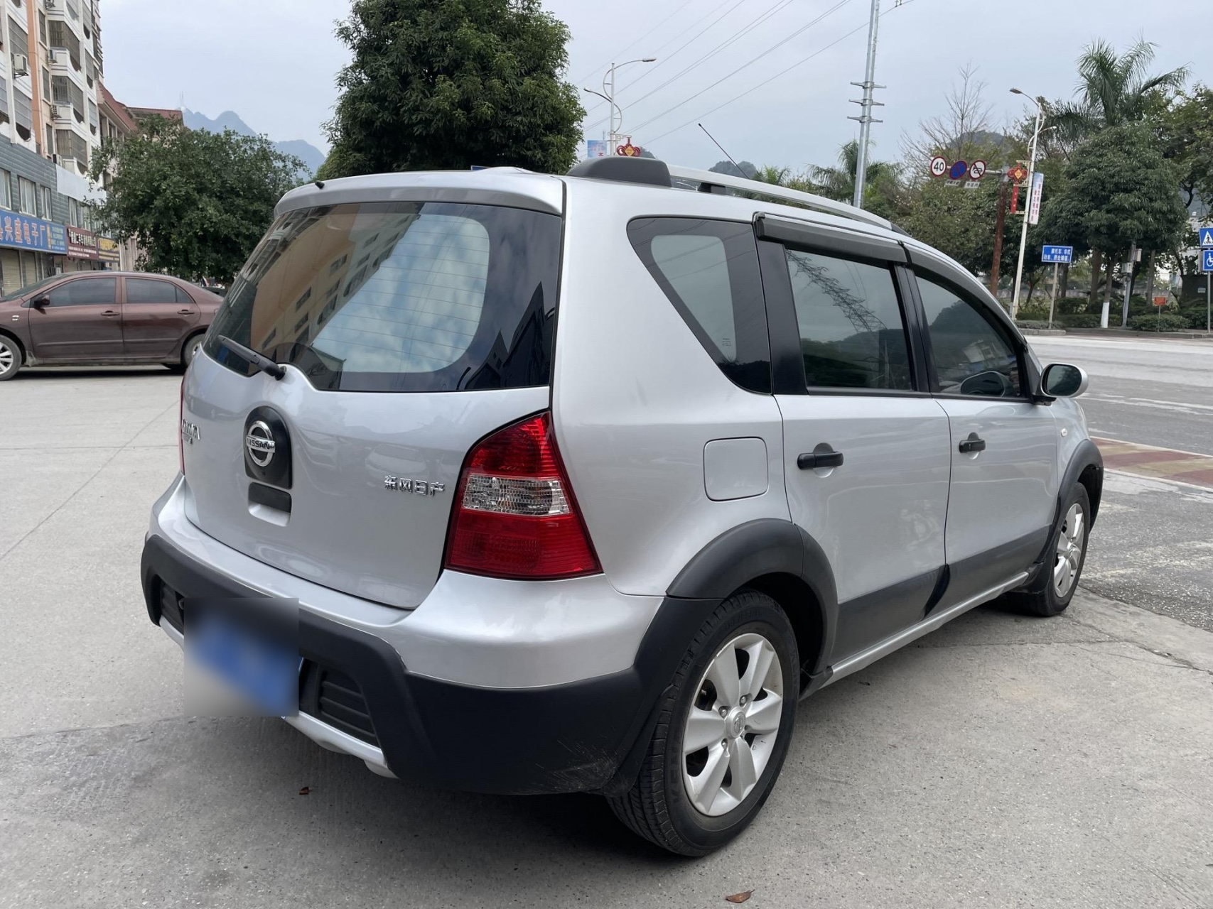 上架:11年日产骊威,自动1.6排量,车况精品,发动机波箱原版,现在只要2.