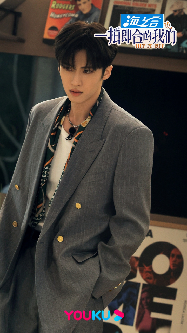 一拍即合的我们# 喊声帅哥你喊答应嘛?@闫桉_pentagon