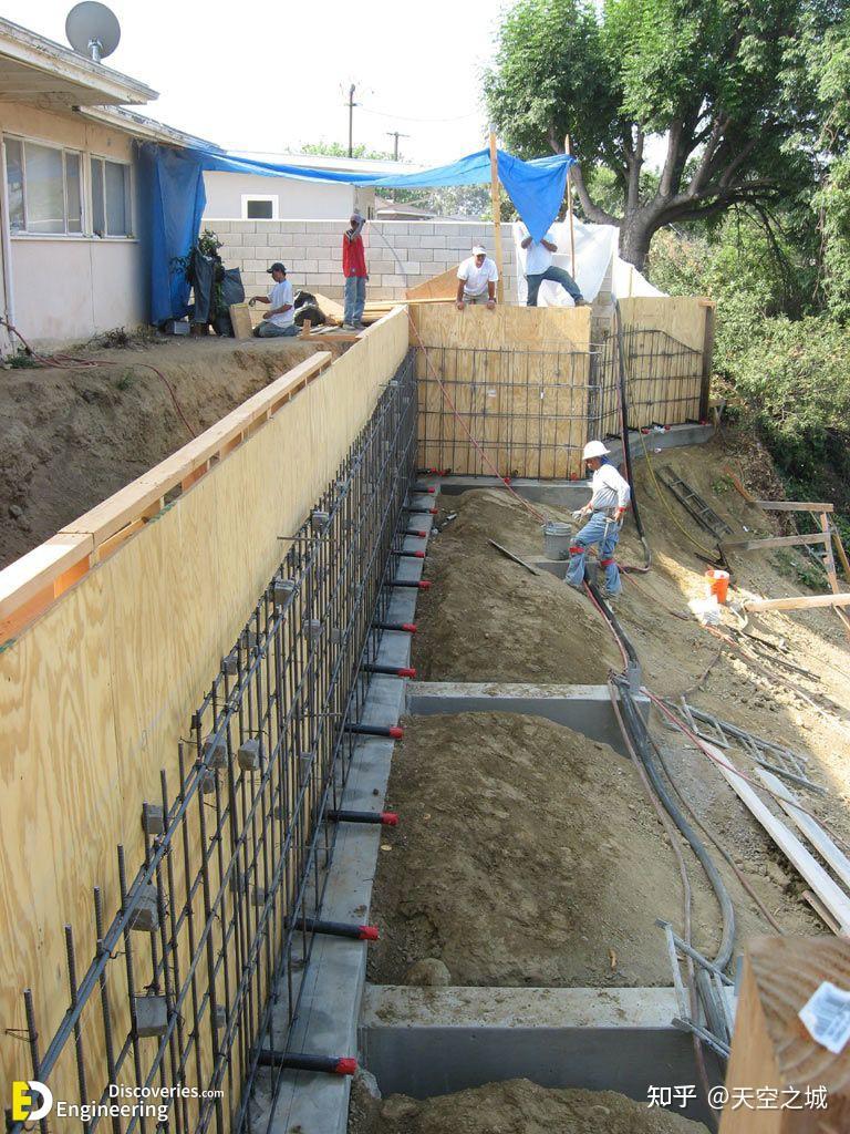 3m多高的挡土墙靠近路边一侧能做垂直的吗右边是山体如果能做挡土墙要