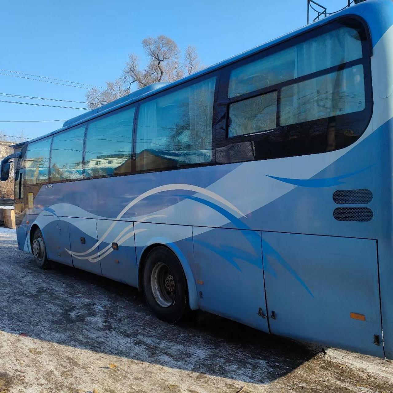 新到一台宇通6107东北配15年45座.前盘后鼓,后轮免维护.