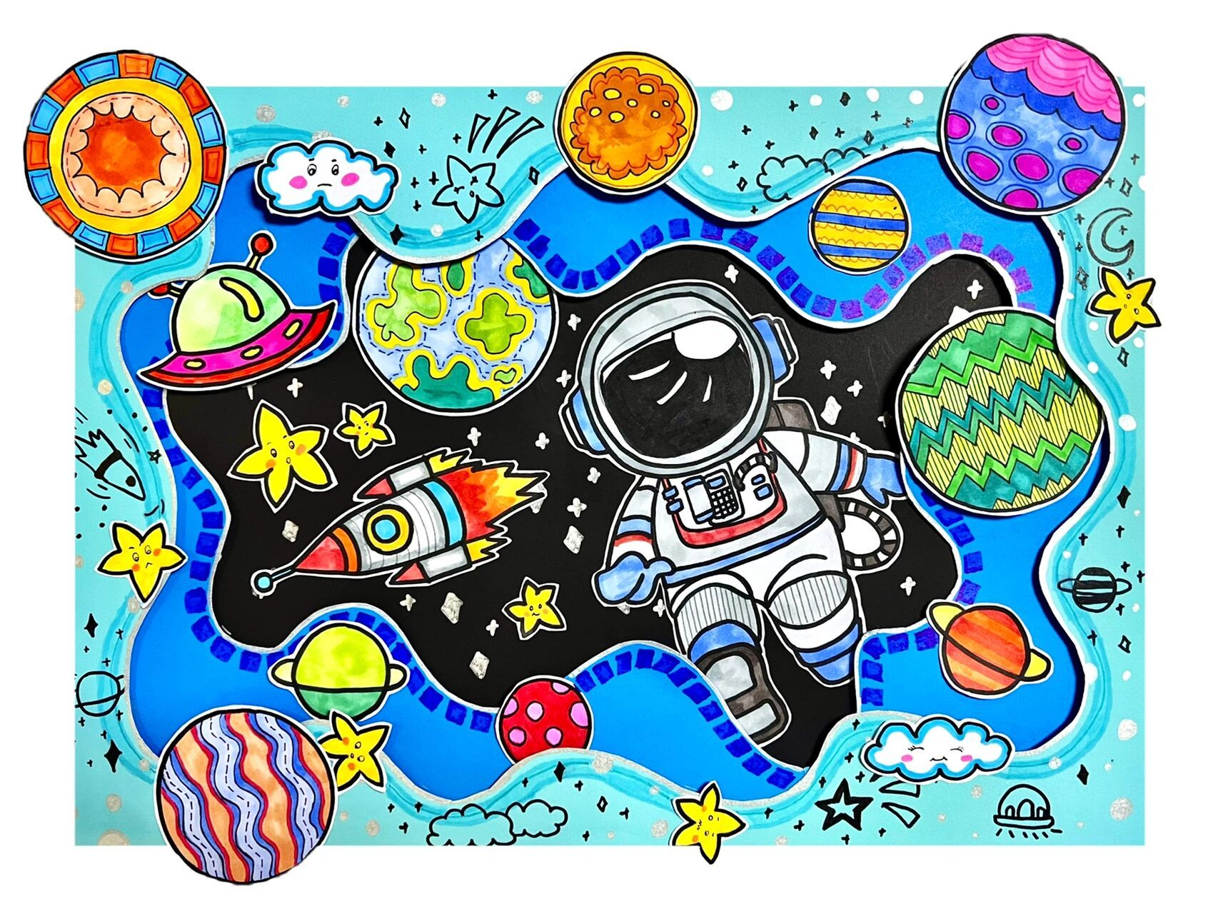 09少儿创意美术|91宇航员探秘太空|04 951-首先剪出不同大小