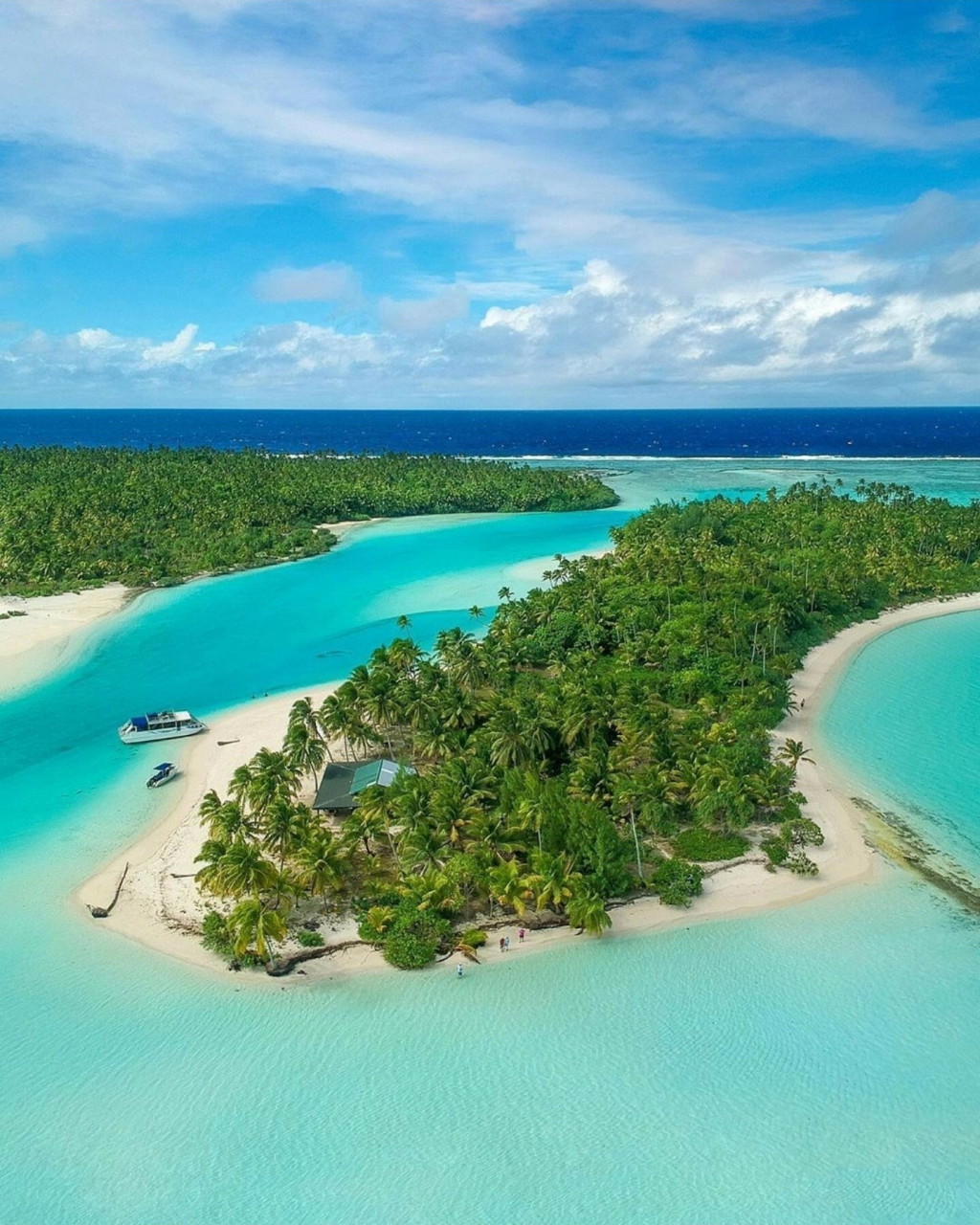 是由15个小岛组成的群岛国家,其命名起源于远征探索南太平洋