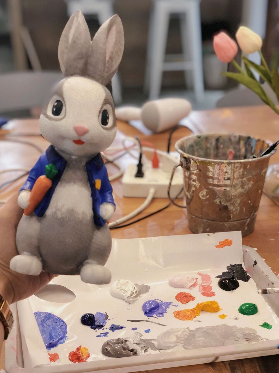 石膏娃娃彼得兔 照着上搜到的图p4来画的～没想到竟然成功啦!