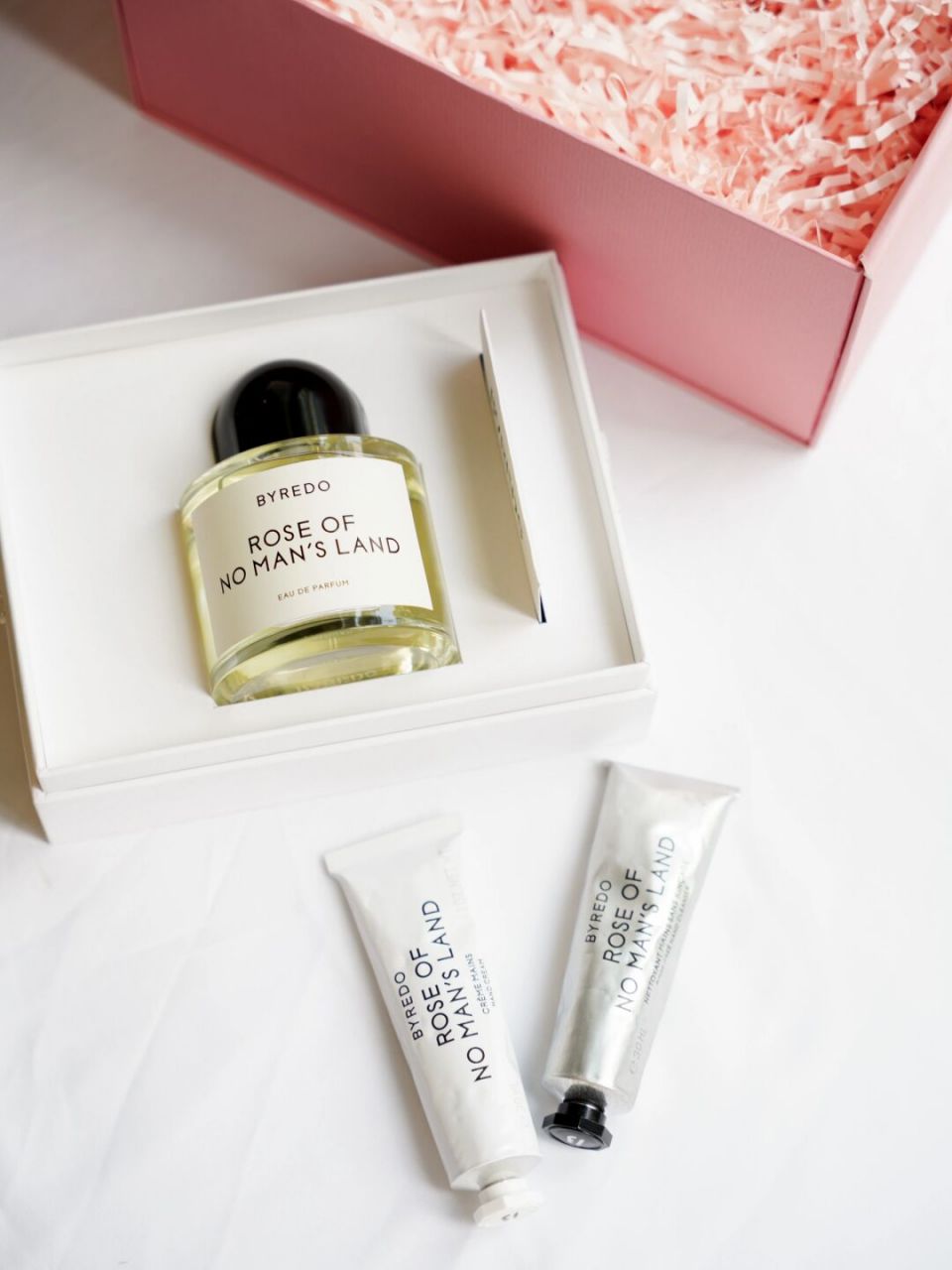 回购多次了,太爱byredo有层次的玫瑰香啦 护手霜润润的,小小一支放包