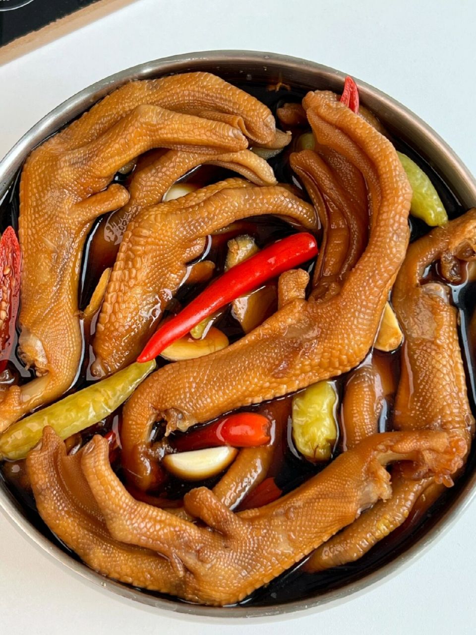 这个泡椒鸭爪真的太好次了!酸辣开胃,越吃越过瘾!