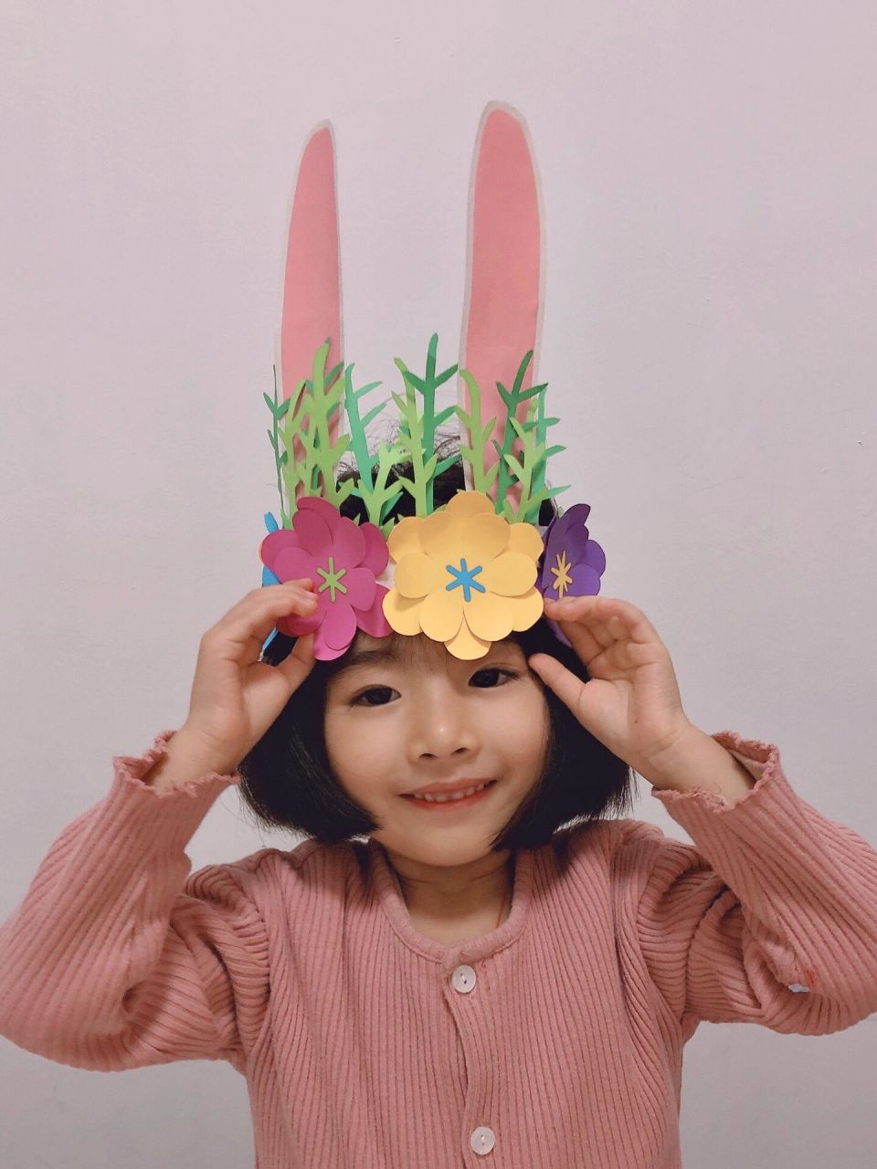 98幼儿园又来手工作业啦～动物头饰做起来 97制作材料:各色卡纸