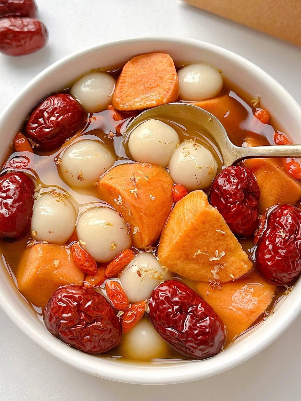 🍠红薯圆子羹 丰富的膳食纤维和维生素～贼滋养#气色# 香甜软糯～真