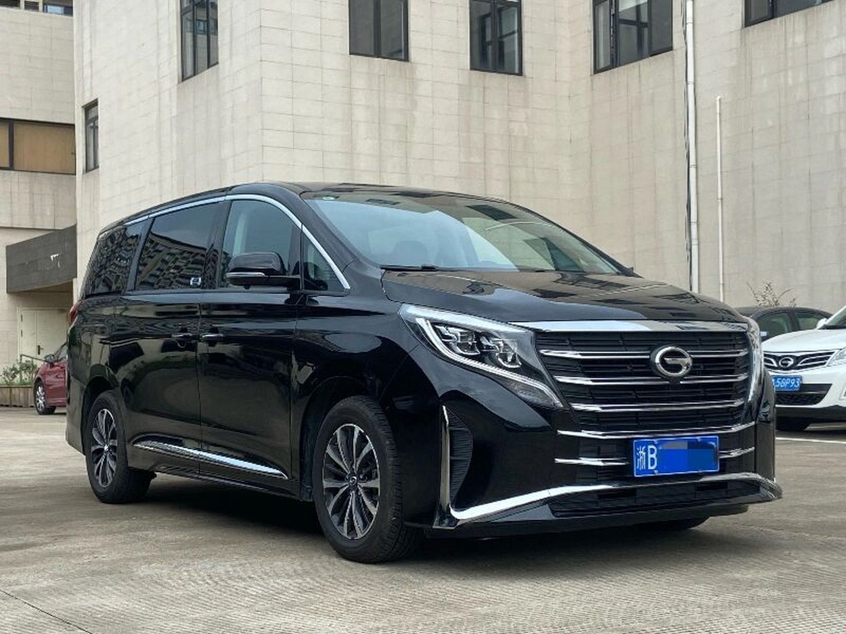 广汽传祺gm8 广汽gm8390t尊享版. 售价:20.