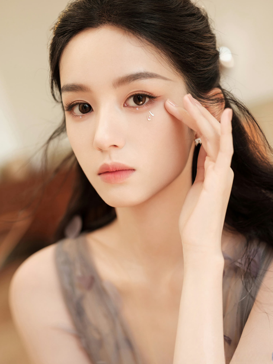 周也# 今天周也最新高清美图,中国95后知名艺人,沉鱼落雁,亭亭玉林