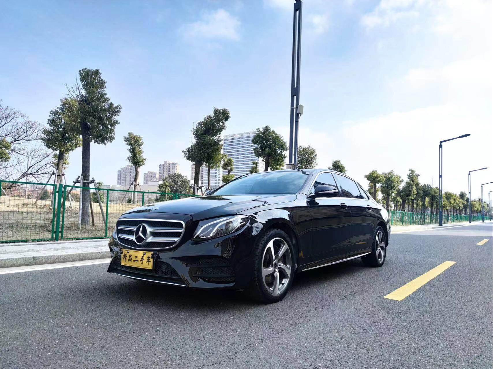 奔驰e300价格表最新报价及图片(奔驰e300乚报价及图片2020款)
