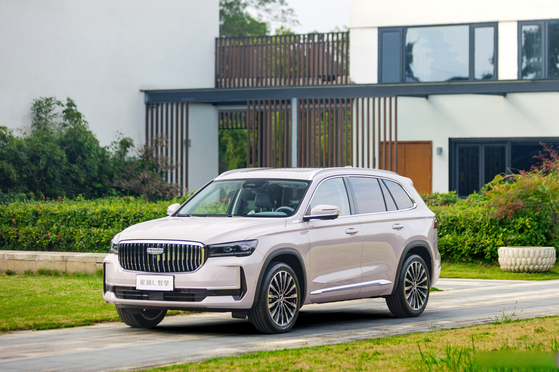 [并不简单]吉利星越l智擎和星瑞l智擎双车开启预售,两款新车更新设计