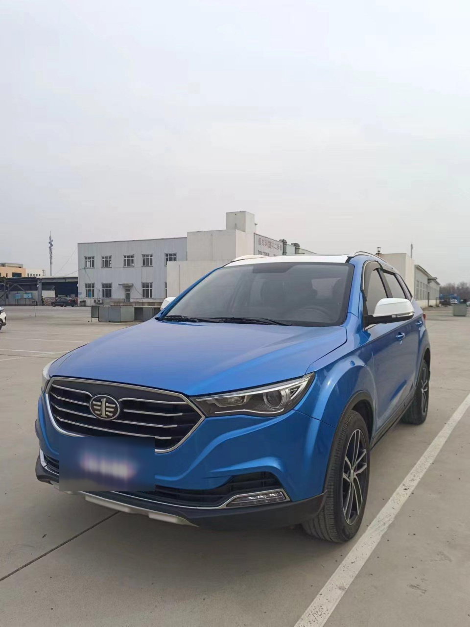 卖车,车型:一汽奔腾x40(17款 自动互联智酷型)自动1.6l. 公里数:5.