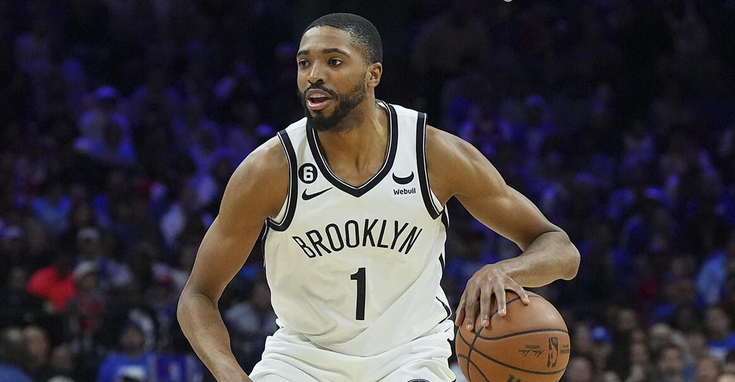 喜欢现有阵容的球员们  北京时间7月25日,布鲁克林篮网球星米卡尔